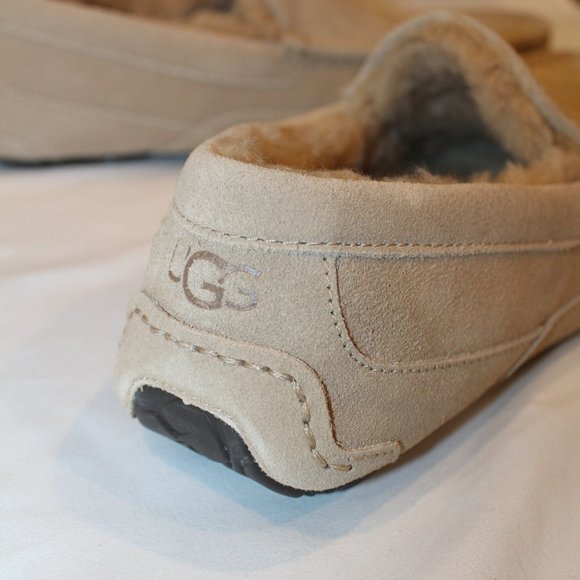 NIB UGG MEN\'S ASCOT‎ SAND SUEDE SHEARLING SLIP ON SLIPPERS main image 7